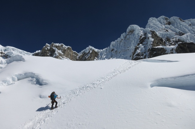 Aufstieg zum Alpamayo Highcamp